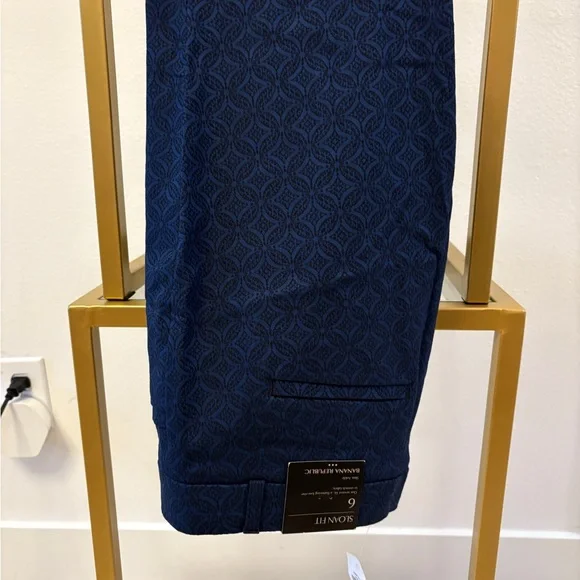 Banana Republic NWT Sloan Fit Navy Patterned Low Rise Ankle Pant - Size 6 - Picture 7 of 7